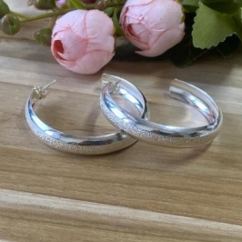 Brinco Argola Faixa Jateada Pta