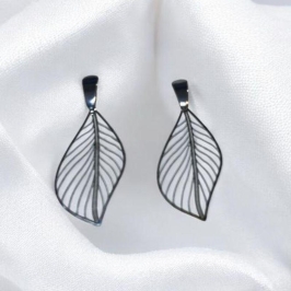 Brinco Folha Vazada Aço Inox