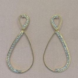 Brinco Gota Vazada Cravejado