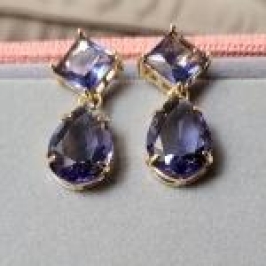 Brinco Pedras Roxas