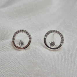 Brinco Redondo Brilhante Central