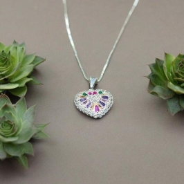 Corrente com Pingente Coração Cravejado de Trapézio