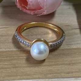 Anel Cravejado Perola Zircônias Brancas