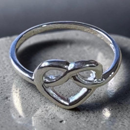 Anel Coração Vazado + Infinito