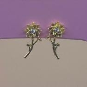 Brinco Flor c/ Zirconia no Centro