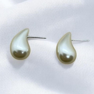 Brinco Gota Perola Bege