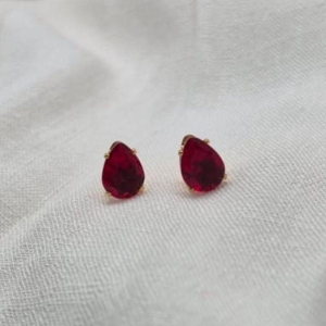 Brinco Gota Vermelha