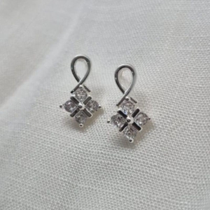 Brinco Losango Brilhantes