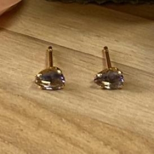 Brinco Pedra Gota Roxa