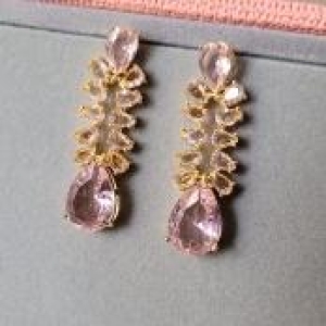 Brinco Pedras Rosas