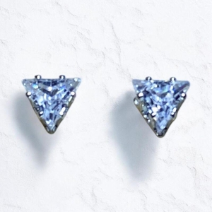 Brinco Ponto de Luz Triangulo