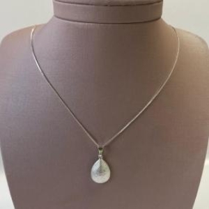 Corrente c/ Pingente Gota G Toda de Bolinha Prata