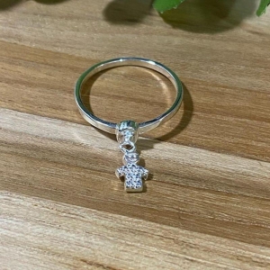 Anel Menino Pendurado