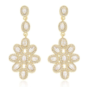 Brinco Cravejado Brilhantes e Pedras Cristais