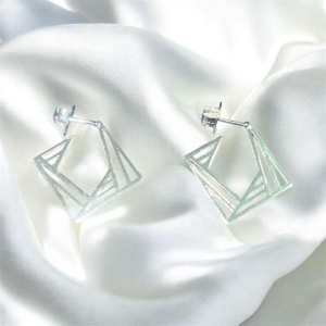 Brinco Quadrado Vazado