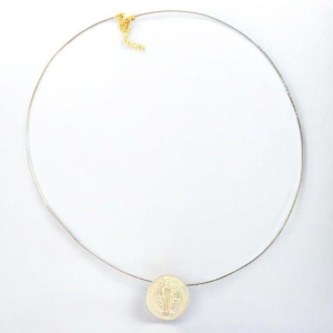 Corrente Fio de Nylon Pingente Madreperola São Bento