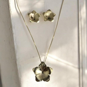 Conjunto Organico de Flor c/ Detalhes a Laser