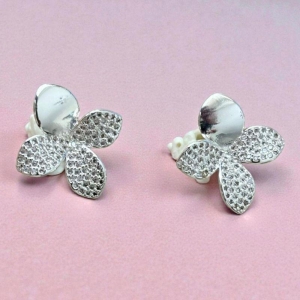 Brinco Flor Detalhada