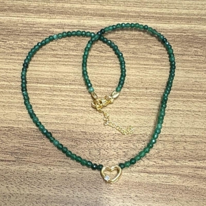 Colar Pedras Jade Esmeralda 3mm Pingente Coração
