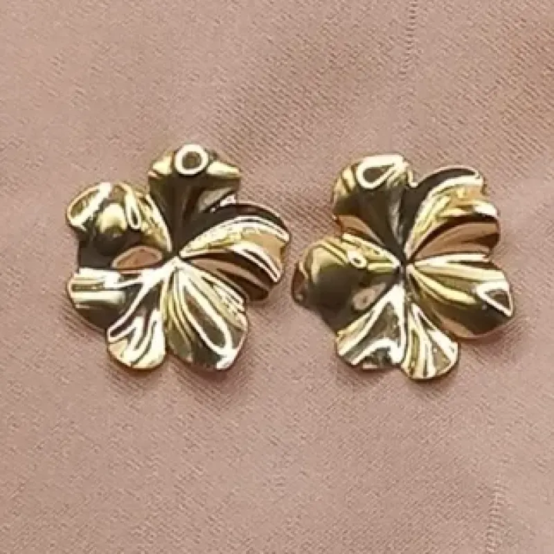 Brinco Flor Pequena