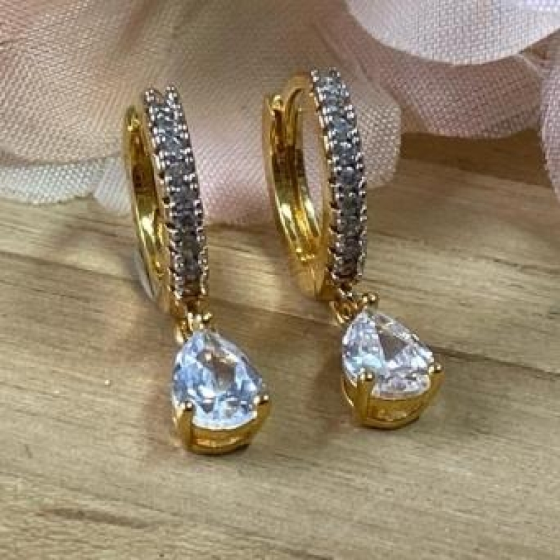 Brinco Argola Cravejado c/ Pedra