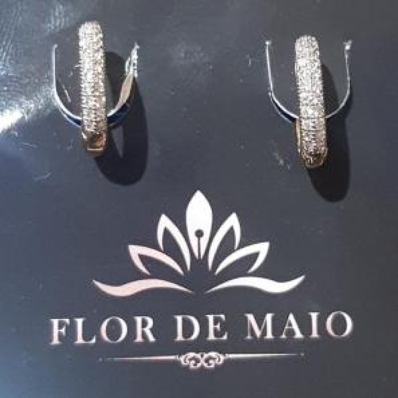 Brinco Argolinha Zirconias Cristal