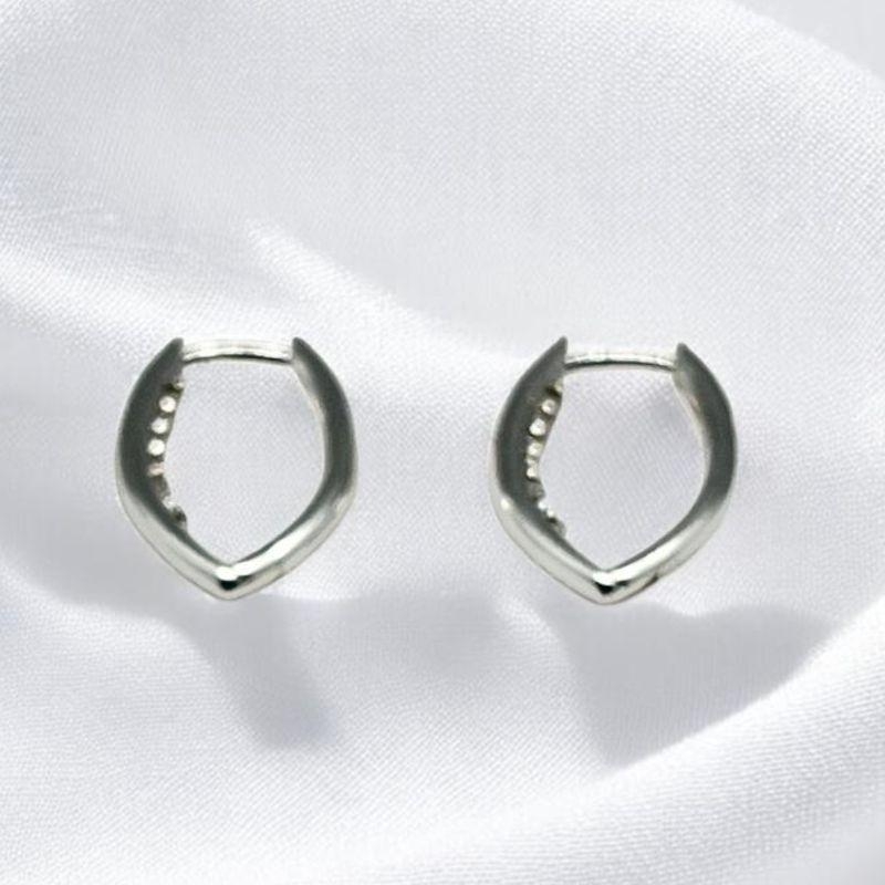 Brinco Articulado Cravejado Interno Prata