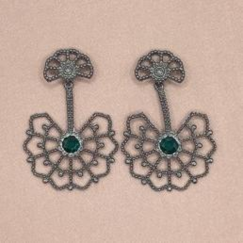 Brinco Negro Pedra Verde