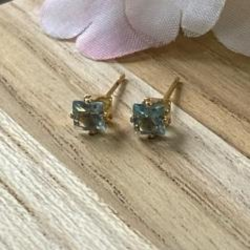 Brinco Pedra Quadrada Aqua Pequena