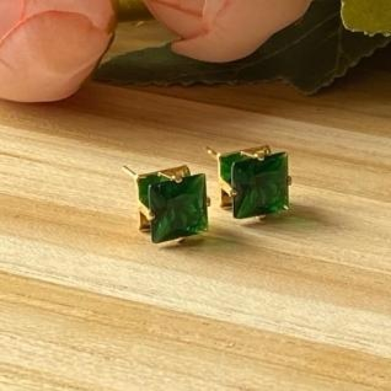 Brinco Pedra Verde