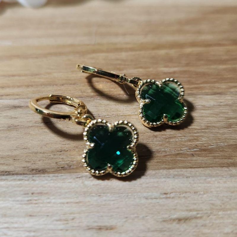 Brinco Trevinho de Cristal na Click