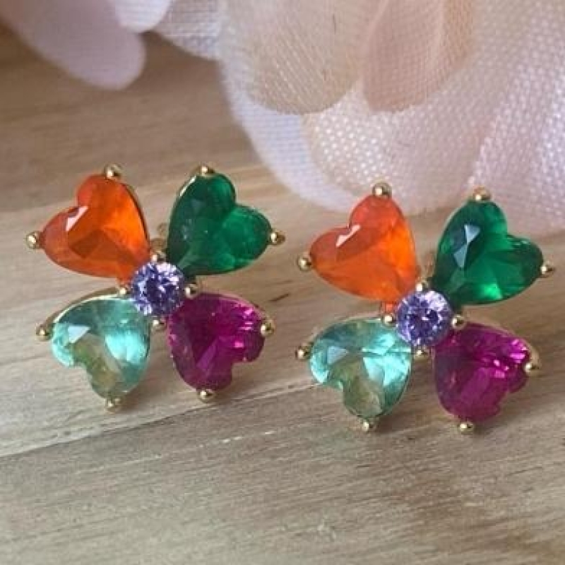 Brinco Trevo Colorido