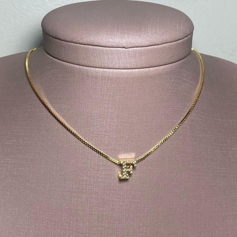 Gargantilha Pingente Letra 