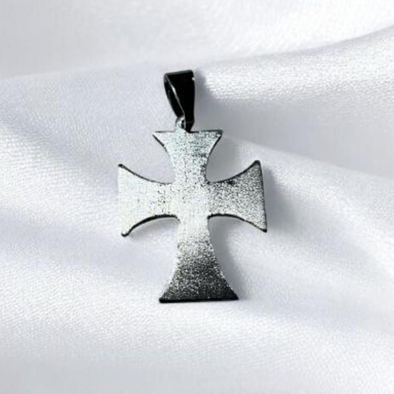 Pingente Cruz de Malta Aço Inox