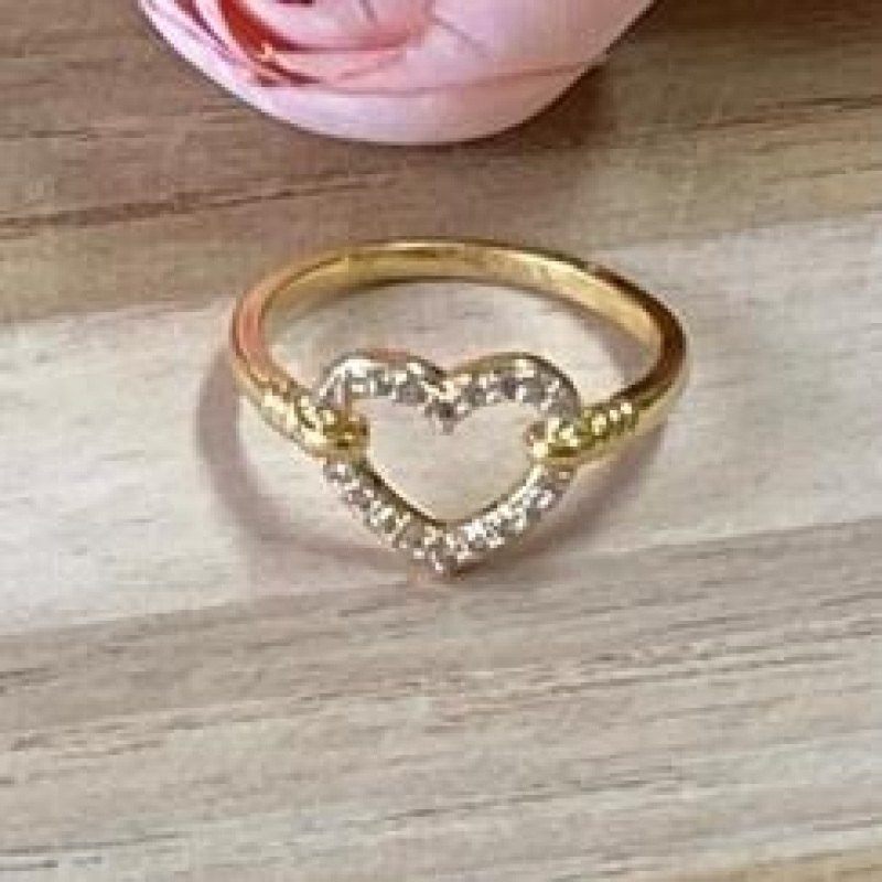 Anel Coração Vazado Cravejado