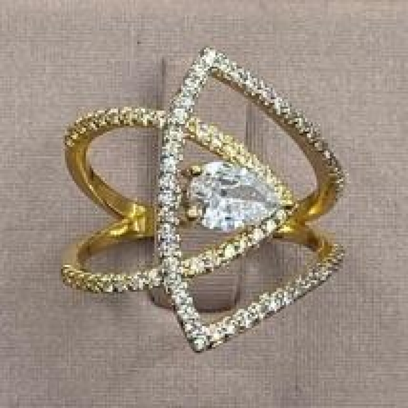 Anel Triangular Gota Central