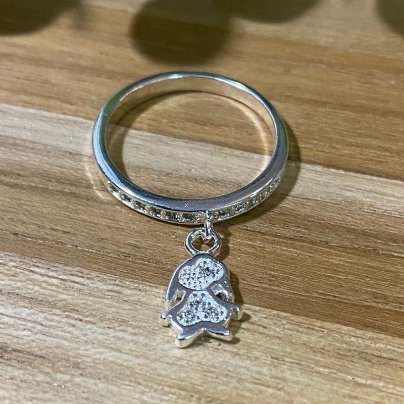 Anel Zirconias Menina Pendurada