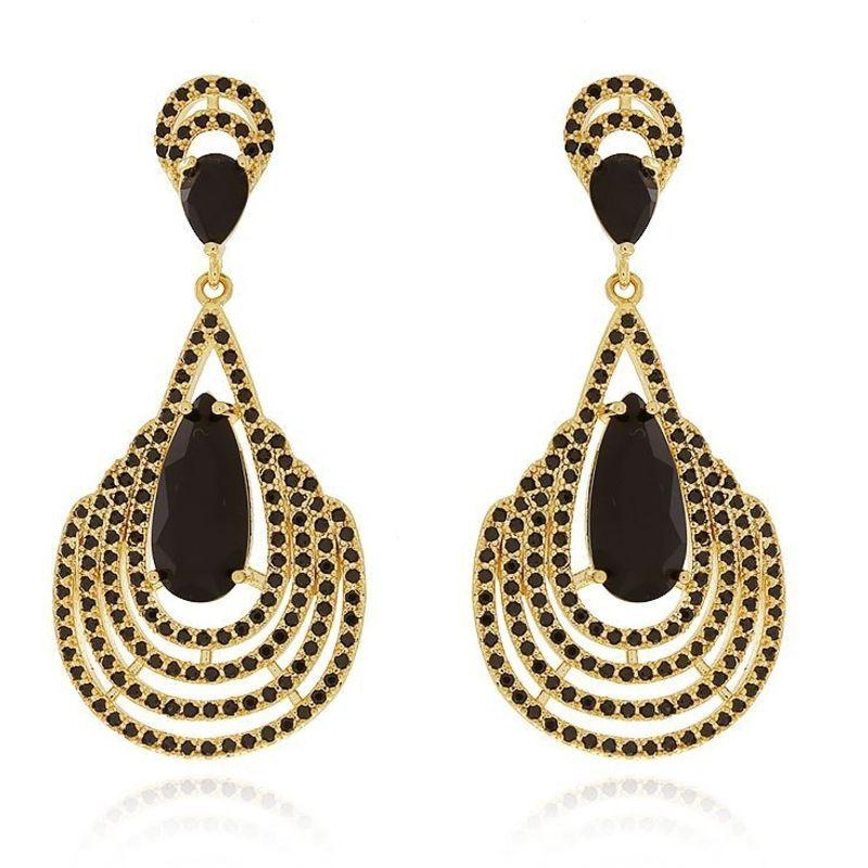 Brinco Cravejado Zirconias e Pedra Negra