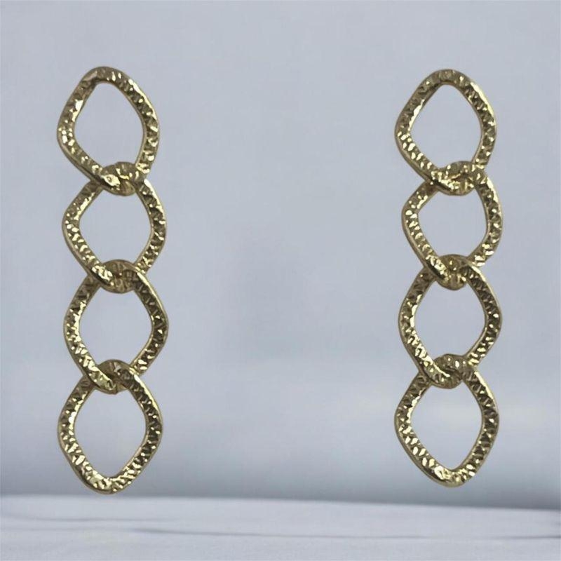 Brinco Corrente Elos Losango c/ Detalhes Pontilhados