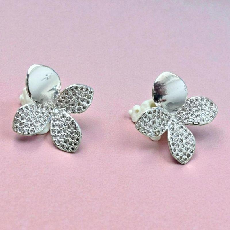 Brinco Flor Detalhada