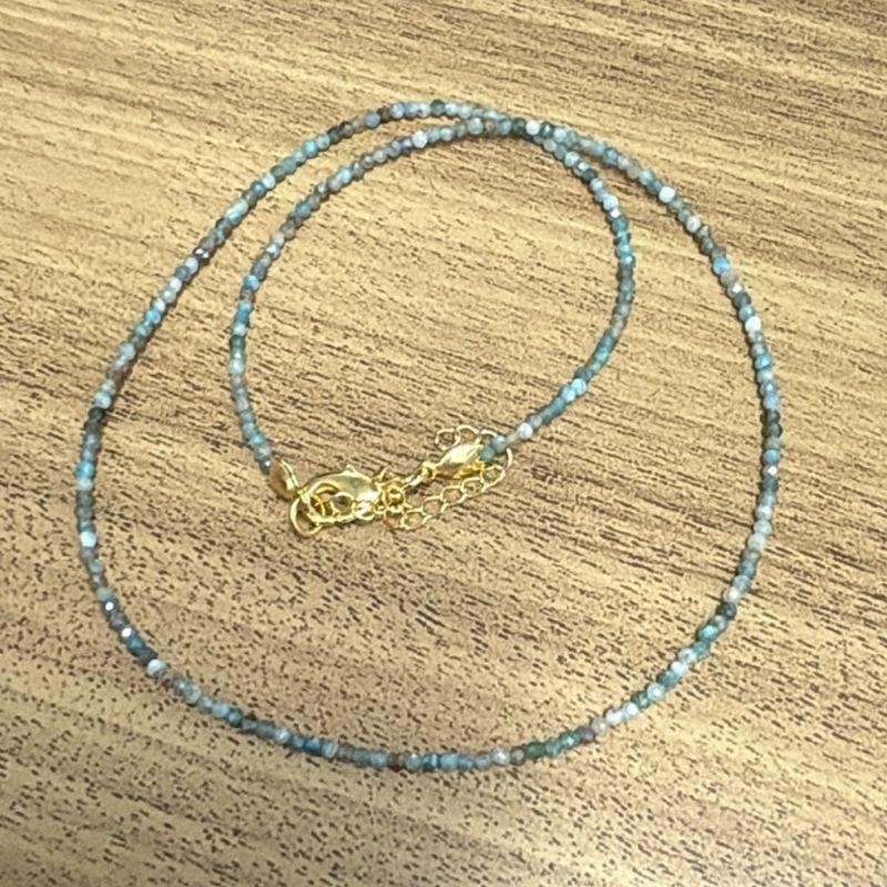 Colar Pedras Apatita Mesclada 2mm