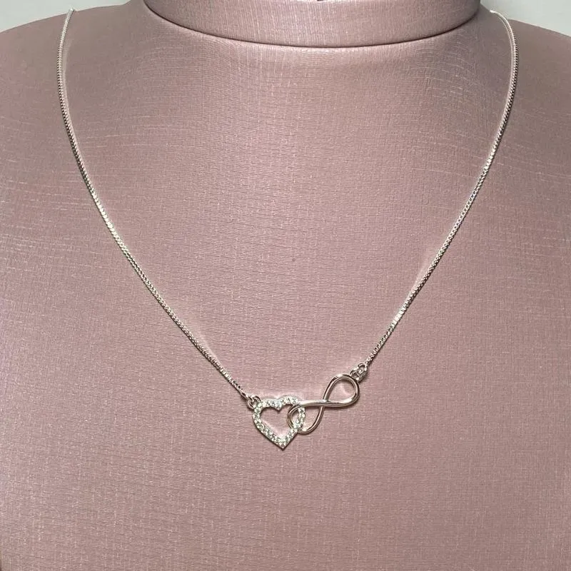 Colar Infinito Laçado no Coração Prata 40cm