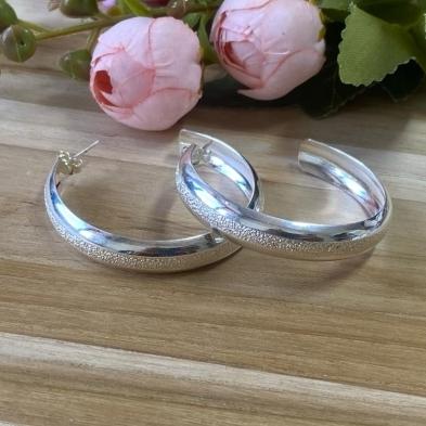 Brinco Argola Faixa Jateada Pta