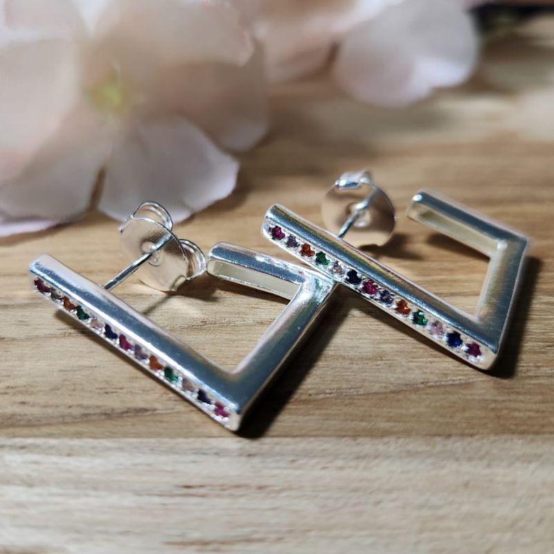 Brinco Argola Triangular Cravejada