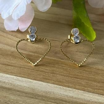 Brinco Coração com Pedras Brilhantes
