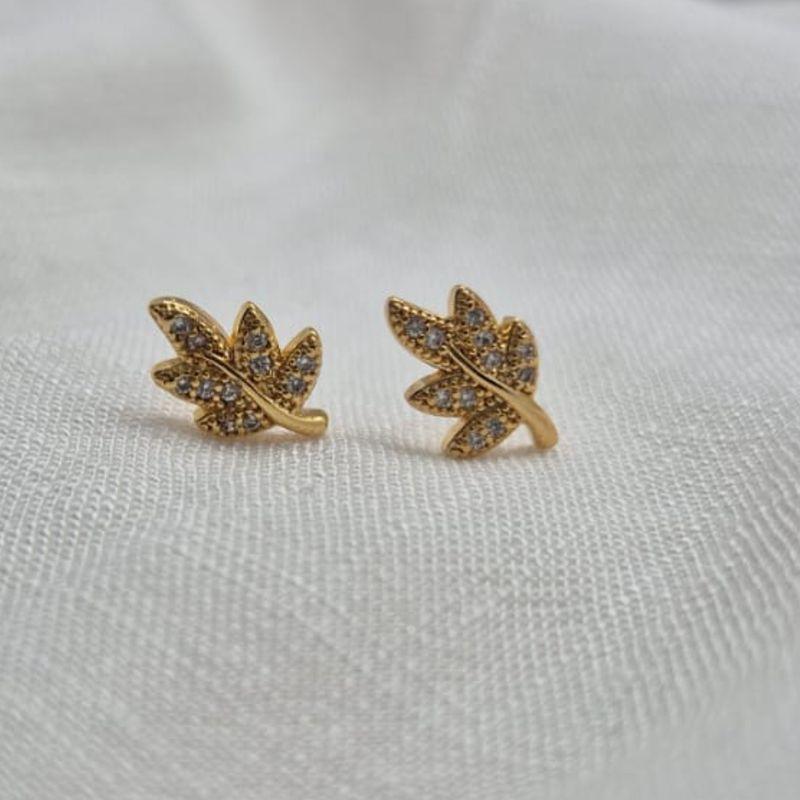 Brinco Folhas Brilhantes