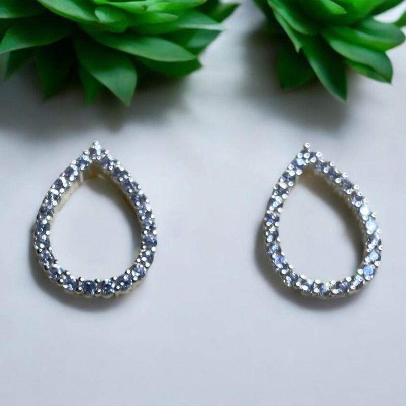 Brinco Gota Brilhante Vazada