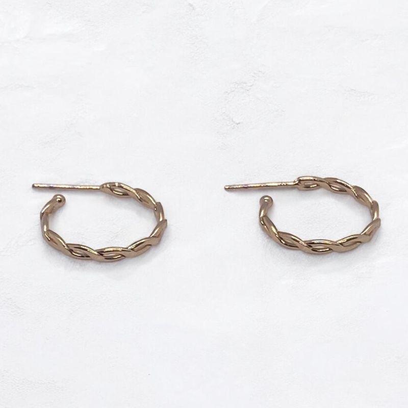 Brinco Meia Argola Trançado