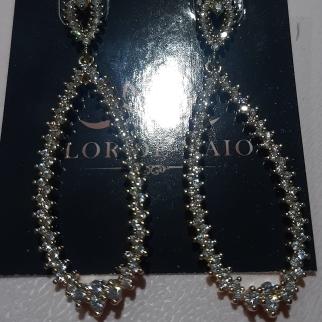 Brinco Oval Cravejado Zirconias