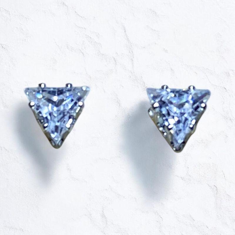 Brinco Ponto de Luz Triangulo